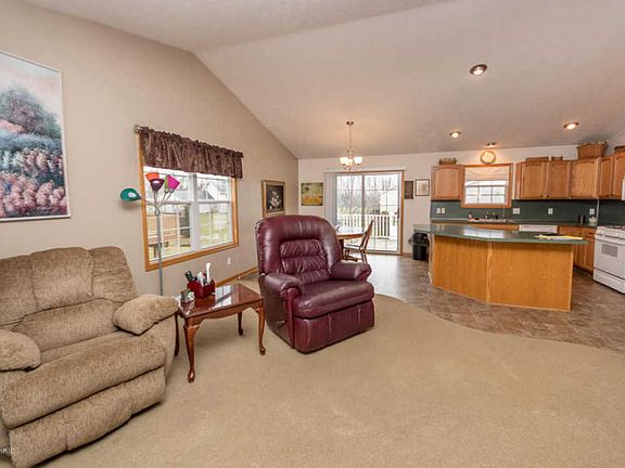 3rd image of 8334 Bennigan Ln