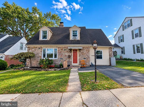 10 E 8th St, Pottstown, PA 19464