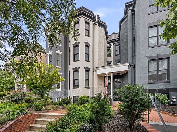 2nd image of 1963 Biltmore St NW Unit 2