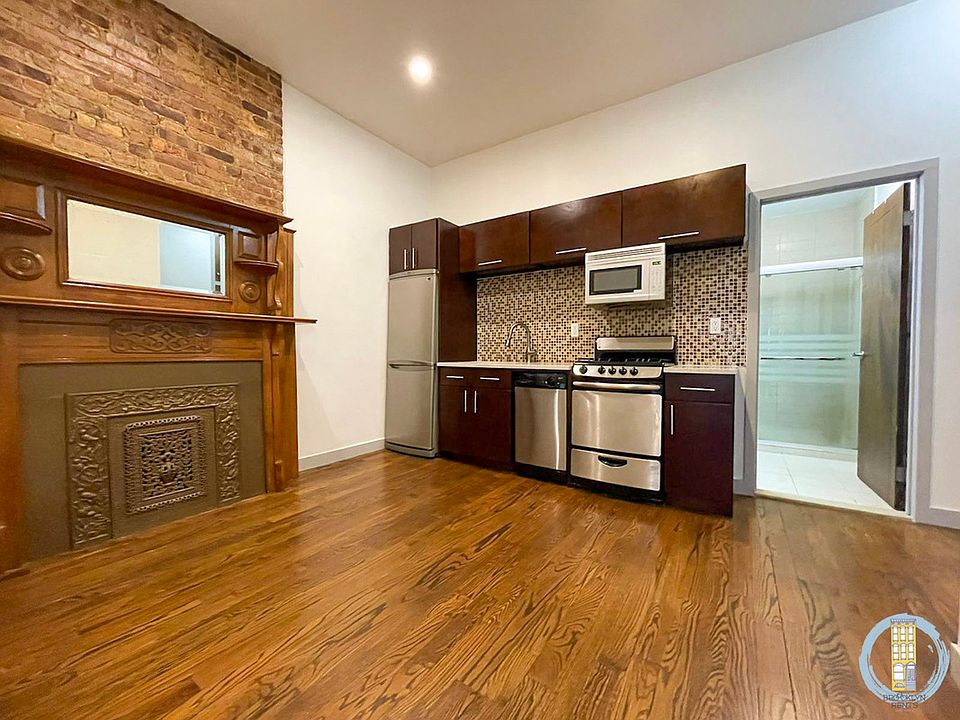 1st image of 130 New York Ave #6L