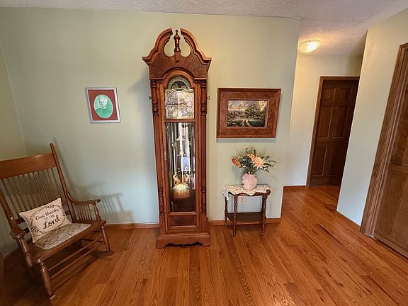 5th image of 1781 Bee Creek Road