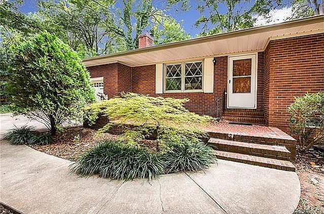 1st image of 3039 Garrison Dr