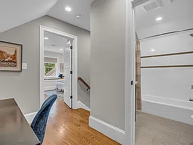 8 Holton Rd — Photo 7