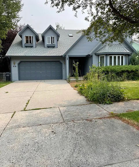 918 Woodland Dr — Photo 1