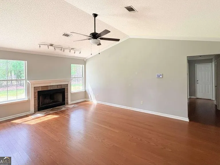 236 Woodbridge Rd — Photo 8
