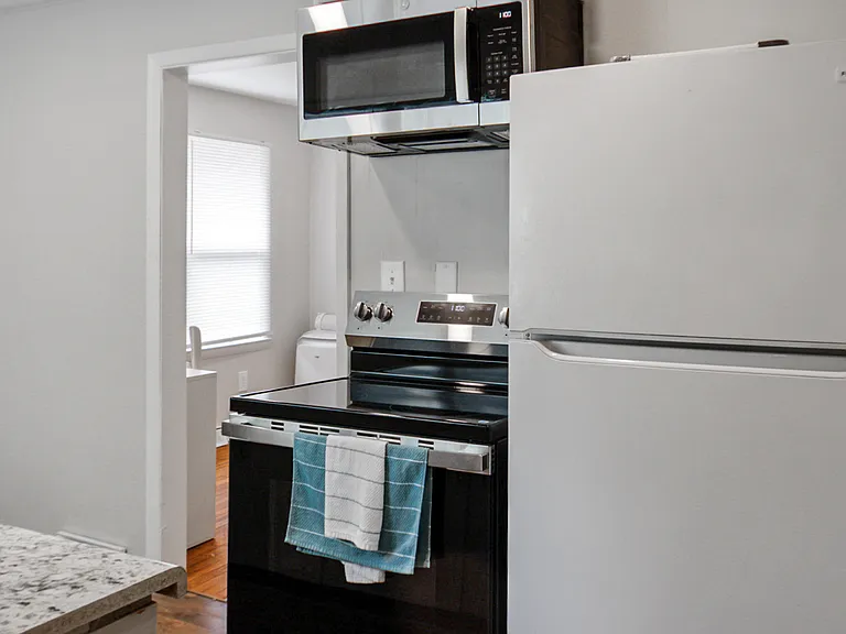 23 Sycamore St — Photo 12