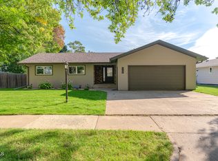 2705 Atlas Dr, Bismarck, ND 58503