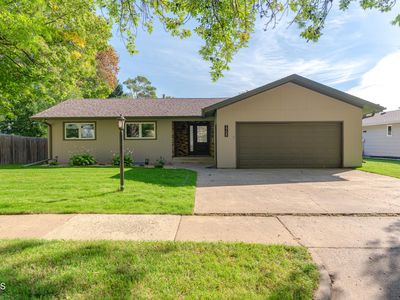 2705 Atlas Dr, Bismarck, ND, 58503