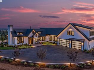527 SW Hoffman Rd, West Linn, OR 97068
