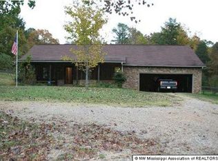 2978 Red Banks Rd N, Byhalia, MS 38611