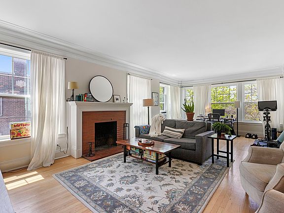 3rd image of 5332 S Cornell Ave #3