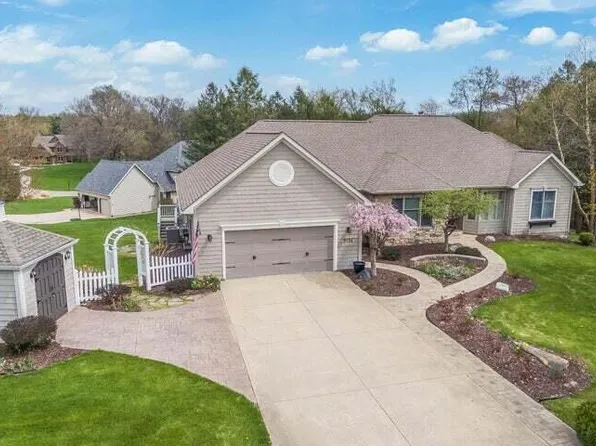 9196 Shade Tree Cir, Galesburg, MI 49053