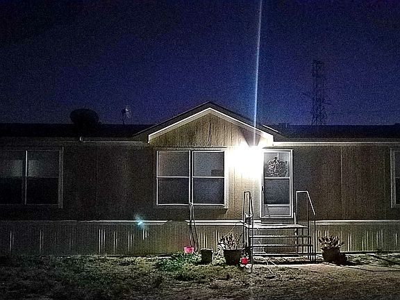 2nd image of 801 S Moss Ave Unit 3