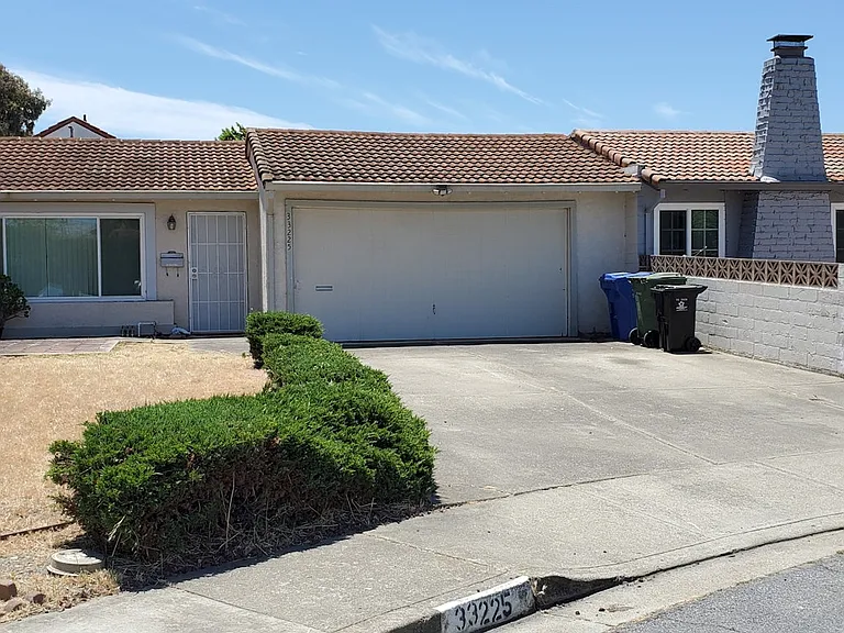 33225 Lake Champlain Ct — Photo 3