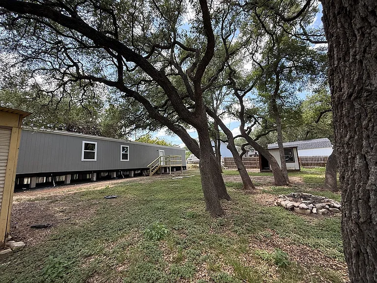 307 Quail Run St — Photo 6