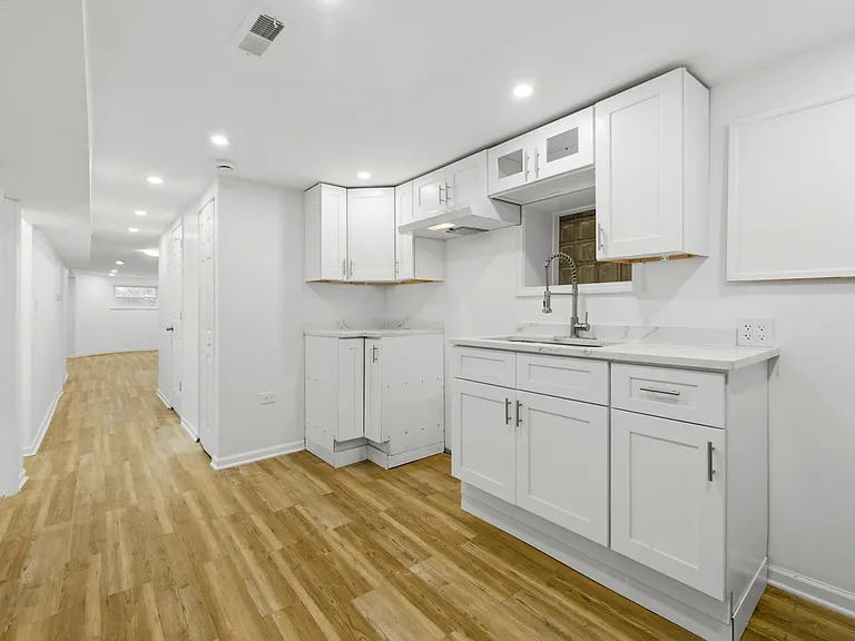 736 N Sawyer Ave #G — Photo 13