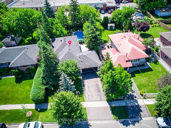 2nd image of 598 Wildwood Dr