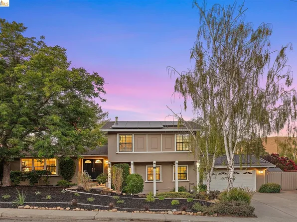 1235 Larch Ave, Moraga, CA 94556