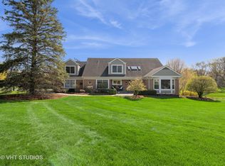 250 Surrey Ln, Barrington, IL 60010