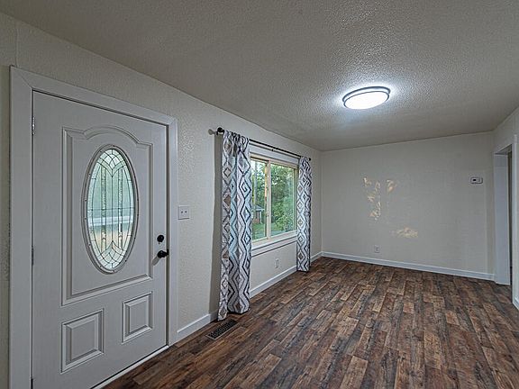 5th image of 400 Cleveland Ave