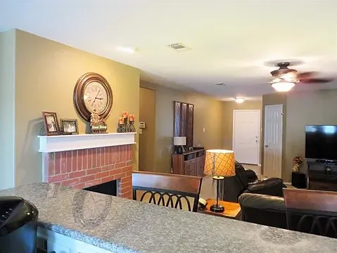 12947 Michelle Dr — Photo 9
