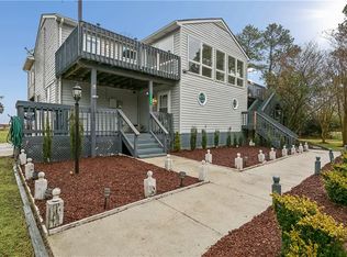 3452 Kings Creek Ln, Hayes, VA 23072