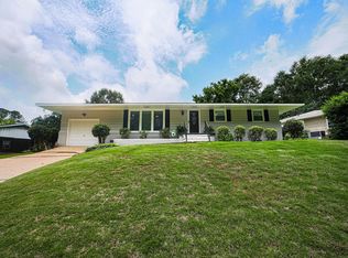 3512 18th Ct, Sheffield, AL 35660