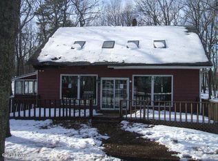 477 Mourning Dove Ct, Bushkill, PA 18324