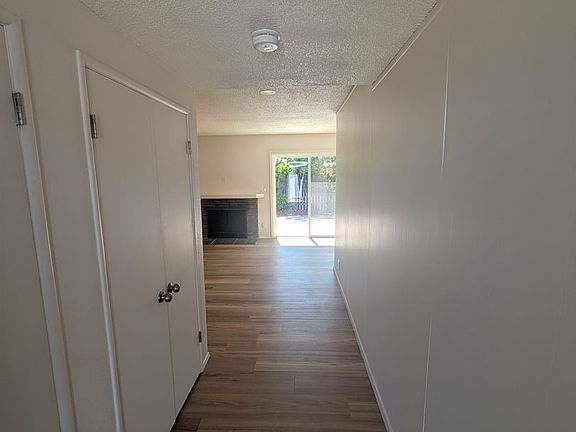 4th image of 233 Ramona Ct