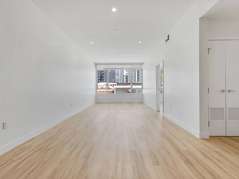 Uptown Lofts — Photo 103