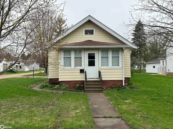 436 N 9th St, Forest City, IA 50436