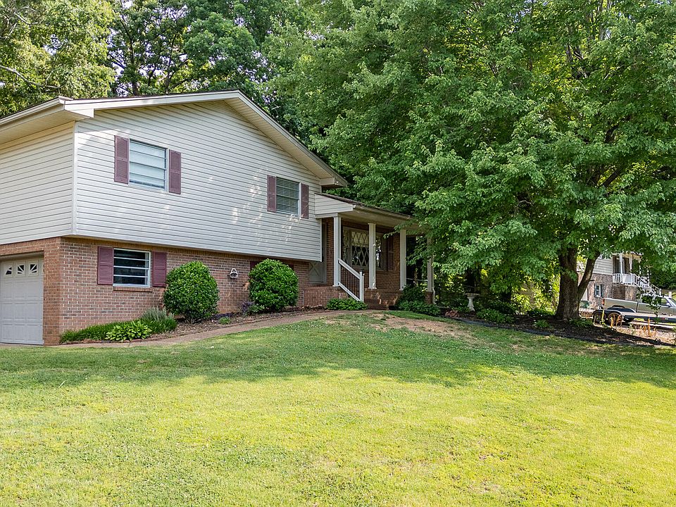 1st image of 901 Spurling Dr