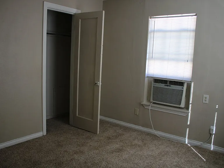 506 E Municipal Dr — Photo 6
