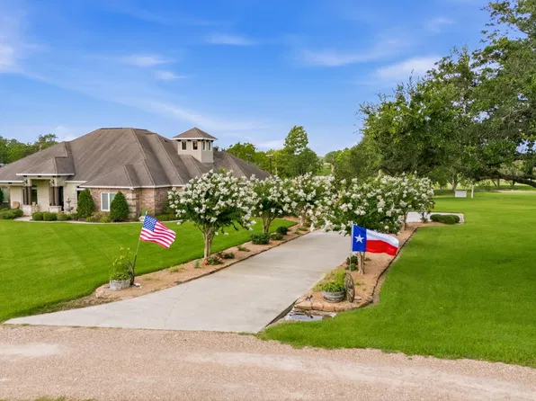 409 & 501 Barbara St, Ganado, TX 77962