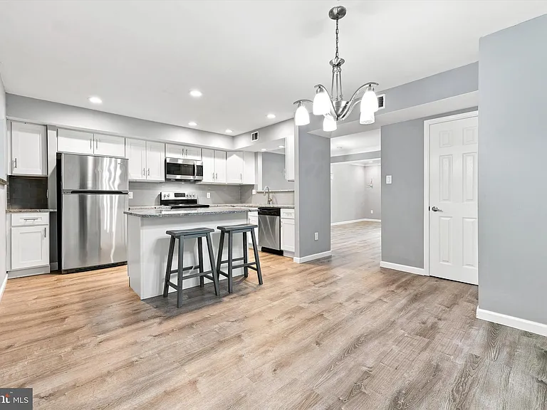 106 Woodside Cir — Photo 8