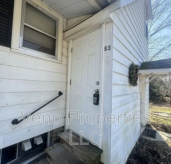 83 Middle St #2 — Photo 2