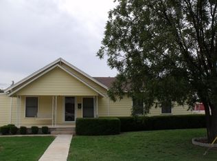 1309 N 9th St, Ballinger, TX 76821