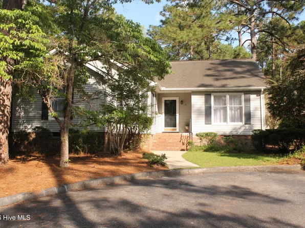 1624 E Indiana Ave APT 13, Southern Pines, NC 28387