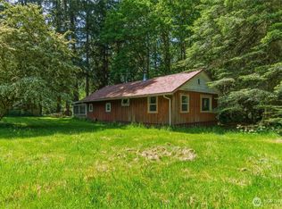 3511 Quade Rd, Clinton, WA 98236