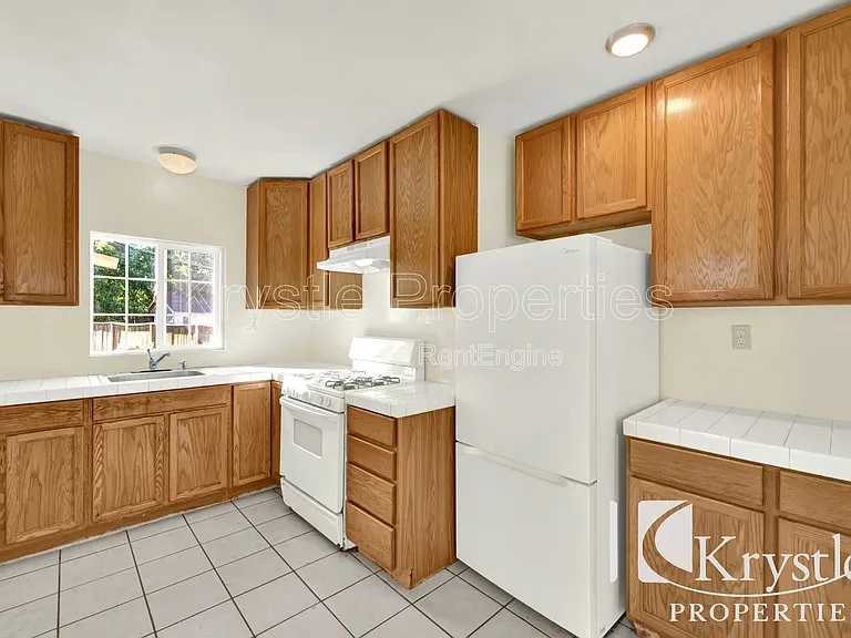 412 Home Acres Ave — Photo 4