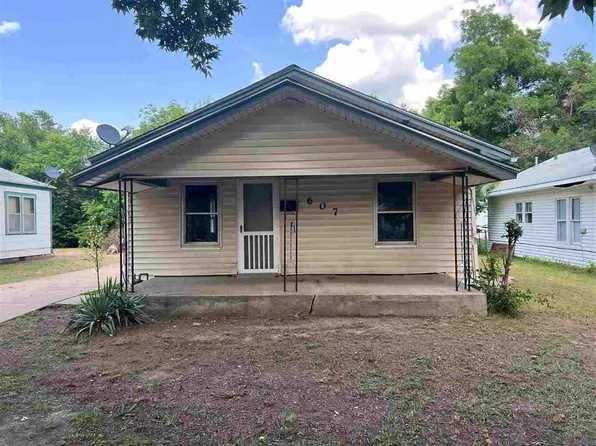 607 N Palm St, Ponca City, OK 74601