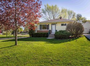 1733 Sheridan Dr, Madison, WI 53704