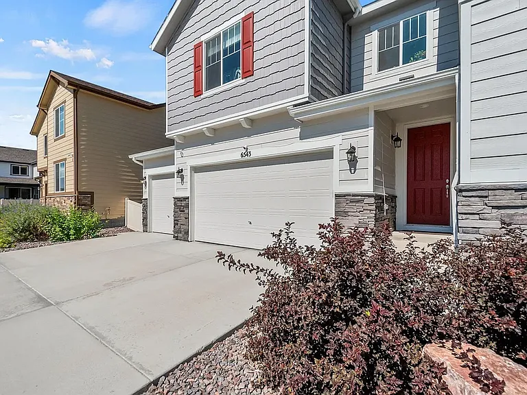 6543 Coldwater Dr — Photo 2