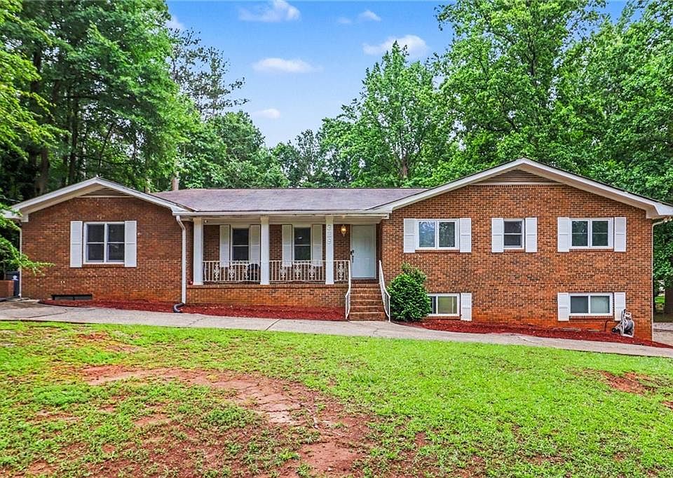 1st image of 329 Plantation Cir