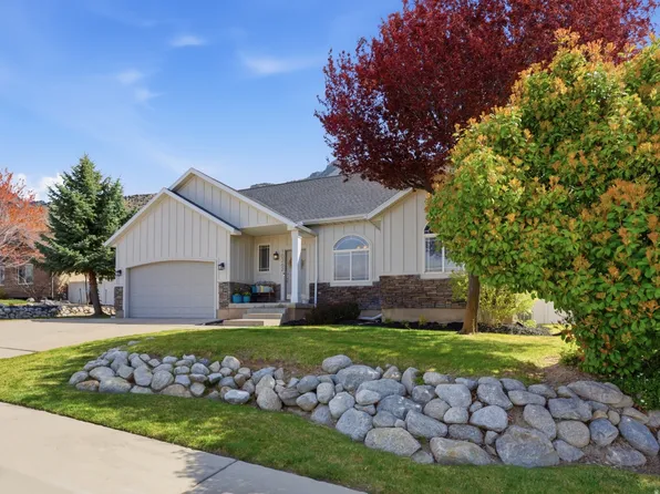 10262 N 3900th St W, Cedar Hills, UT 84062