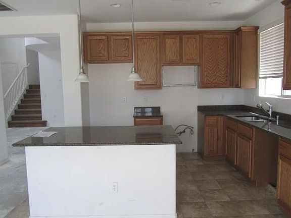 3rd image of 781 Forest Peak St
