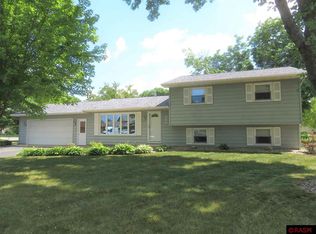 209 Thro Ave, Mankato, MN 56001
