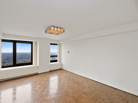 4th image of 175 E Delaware Pl #8309-8310
