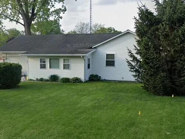 303 Orchard Hill Dr, Lagrange, IN 46761