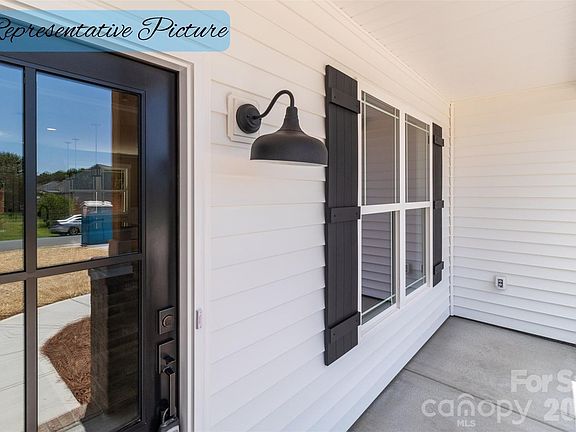 5th image of 1010 Speight Rd